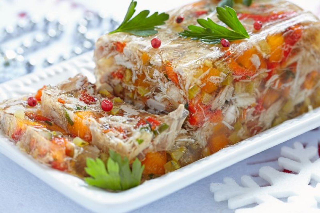 Урюпинский холодец с овощами Урюпинский холодец с овощами