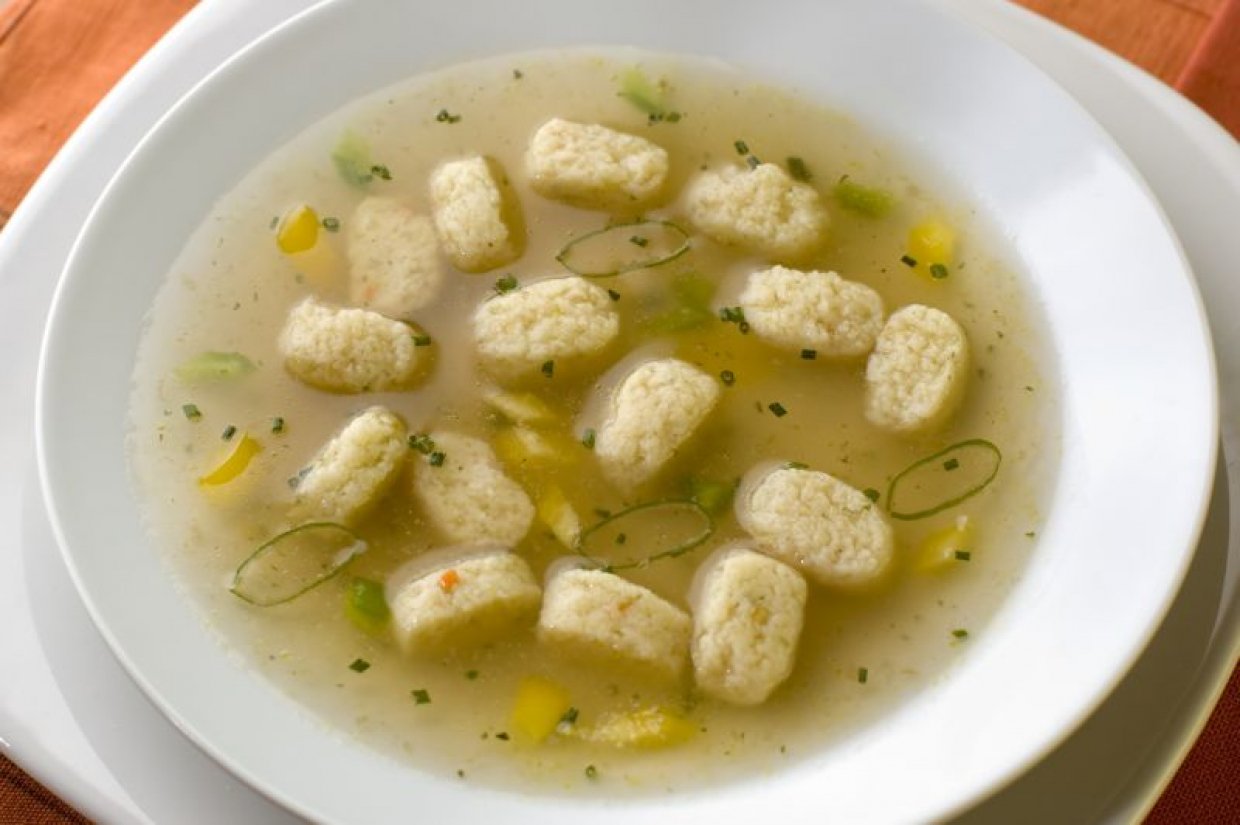 Овощной суп с кукурузными клецками Овощной суп с кукурузными клецками