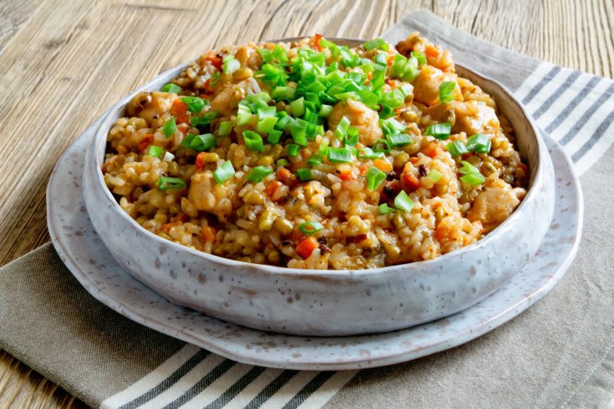 Плов с индейкой и солеными огурцами Плов с индейкой и солеными огурцами