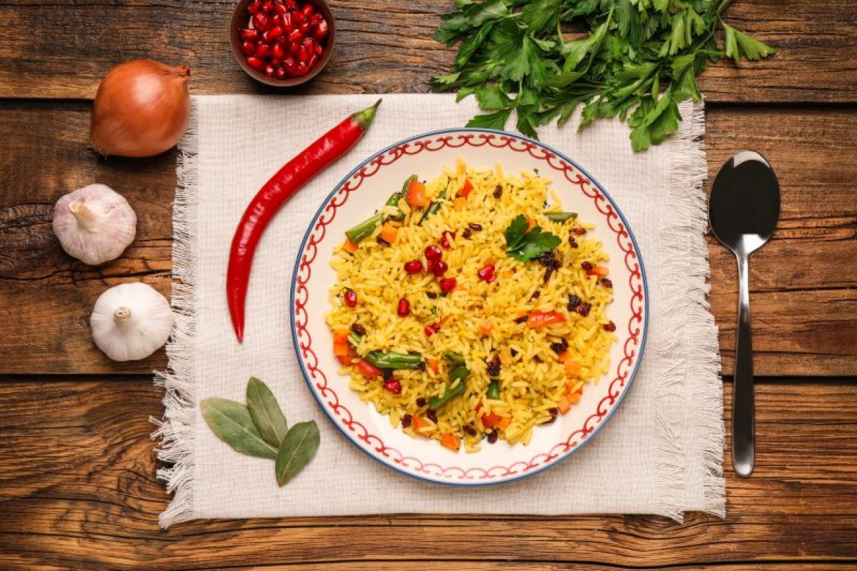 Плов с барбарисом и гранатом Плов с барбарисом и гранатом