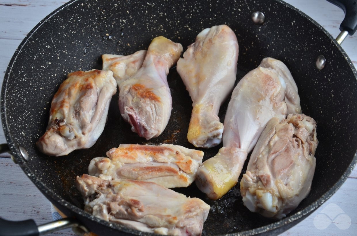 Плов из домашней курицы – фото приготовления рецепта, шаг 3 Плов из домашней курицы – фото приготовления рецепта, шаг 3