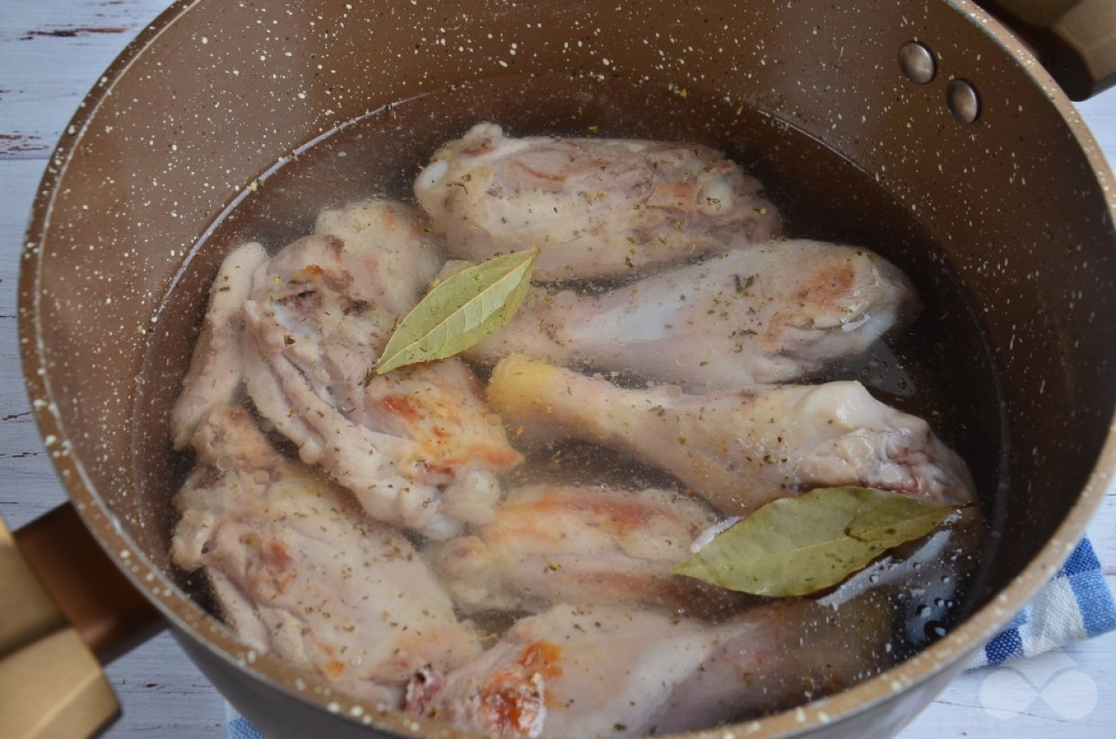 Плов из домашней курицы – фото приготовления рецепта, шаг 4 Плов из домашней курицы – фото приготовления рецепта, шаг 4