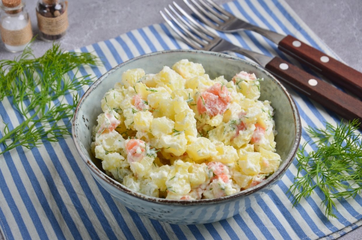 Картофельный салат с лососем Картофельный салат с лососем