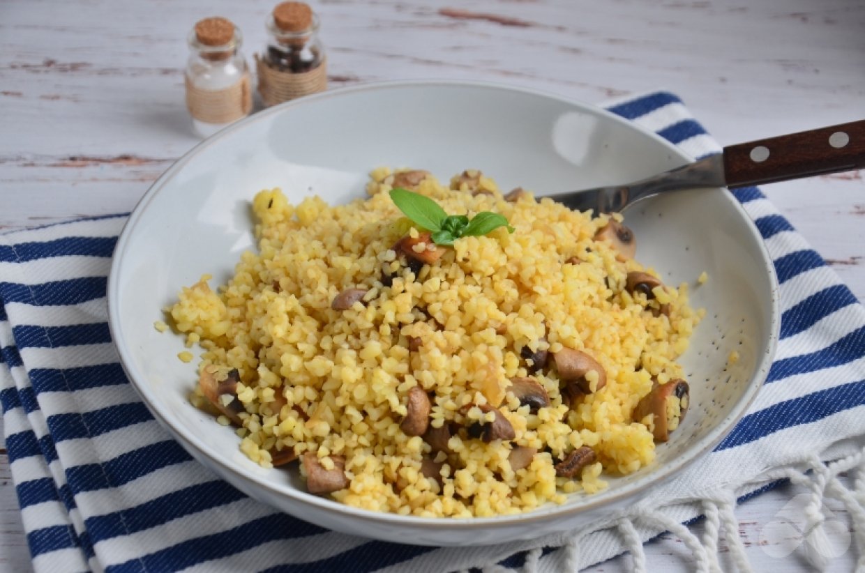 Булгур с грибами и луком