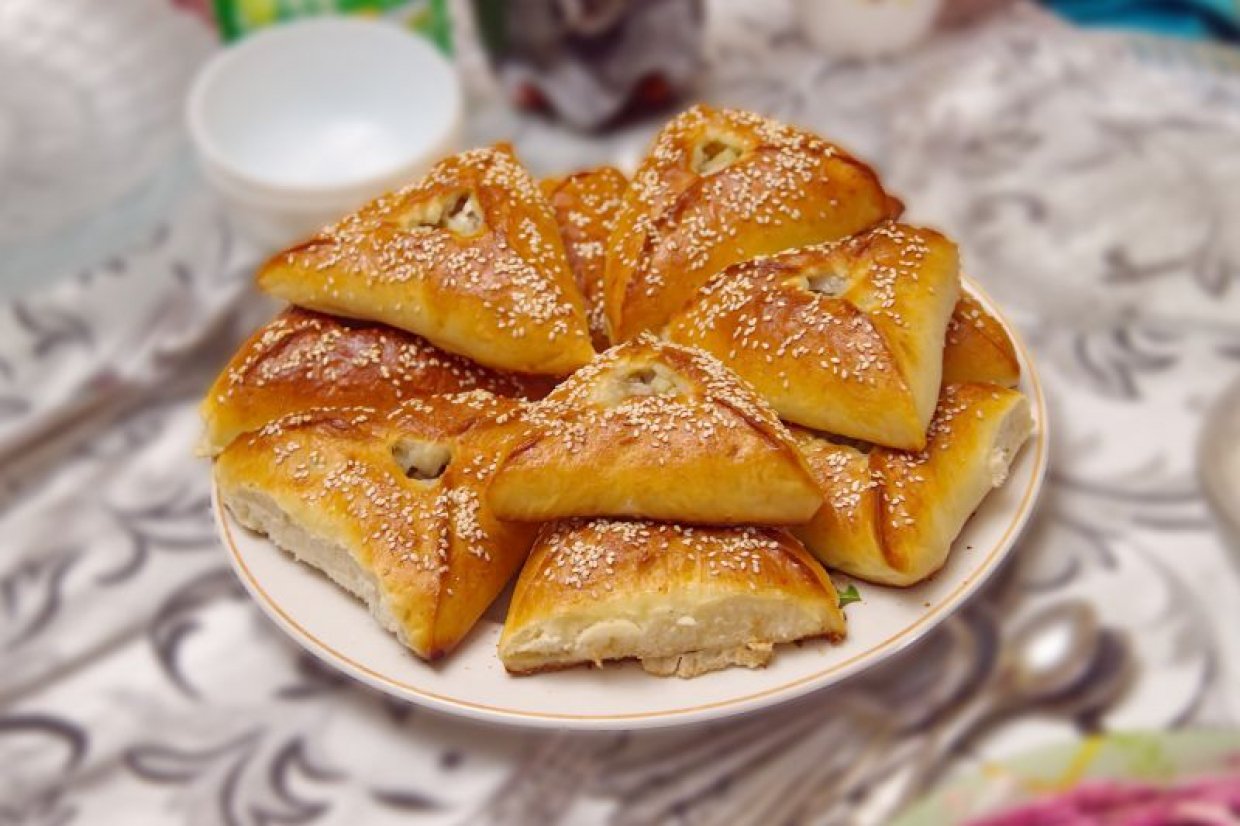 Треугольные пирожки с мясом Треугольные пирожки с мясом