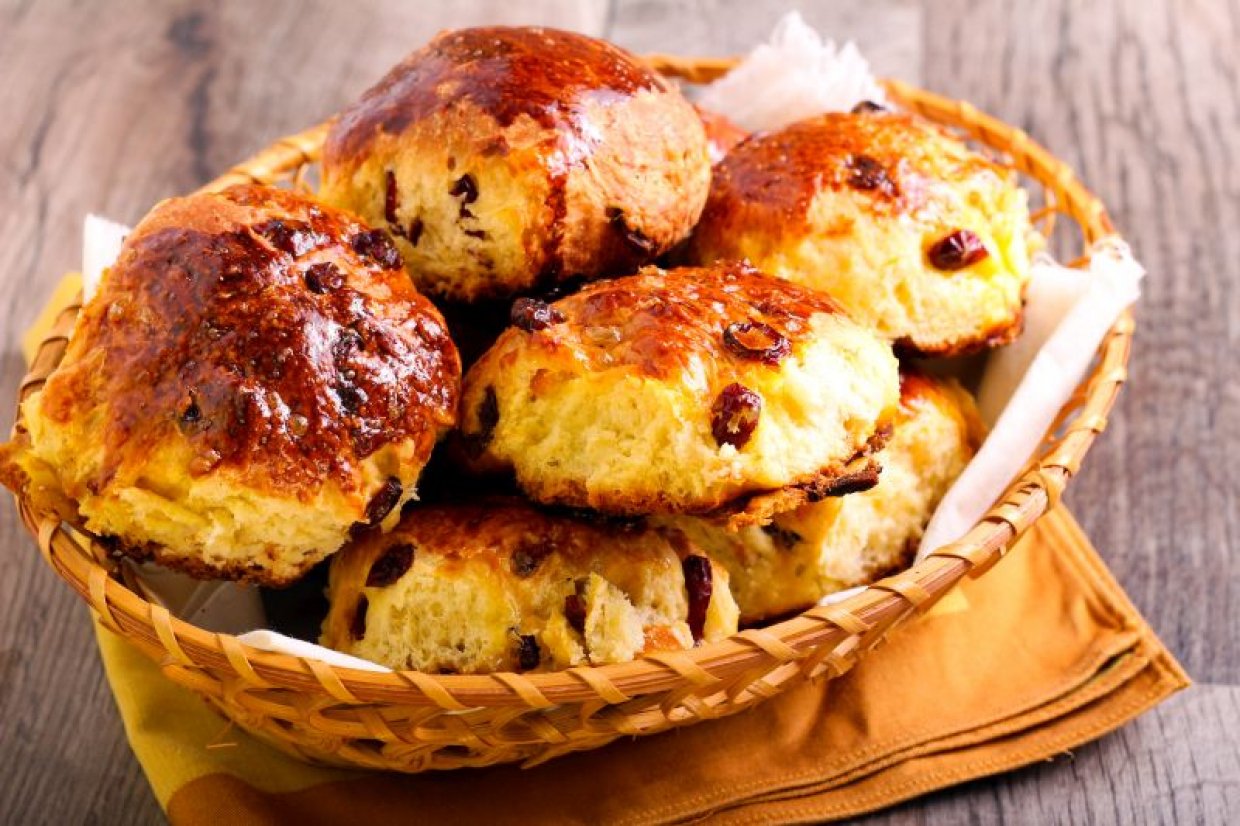 Творожные булочки с изюмом и клюквой Творожные булочки с изюмом и клюквой