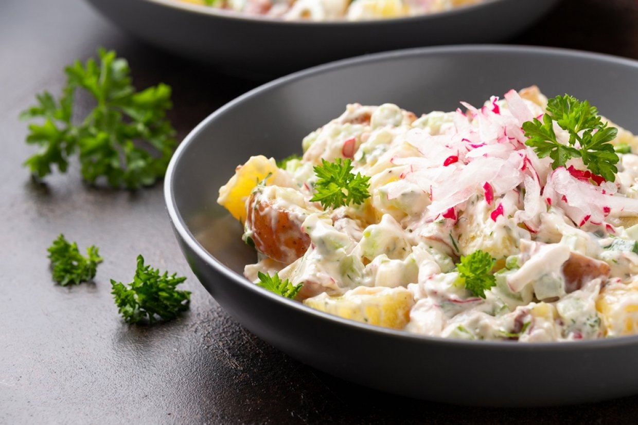 Картофельный салат с сельдереем и яйцами Картофельный салат с сельдереем и яйцами