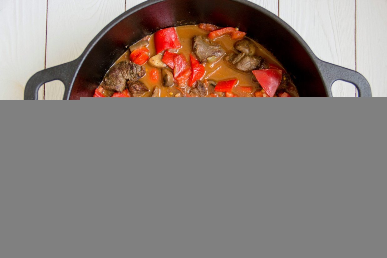 Классический лагман с говядиной, грибами и овощами – фото приготовления рецепта, шаг 4