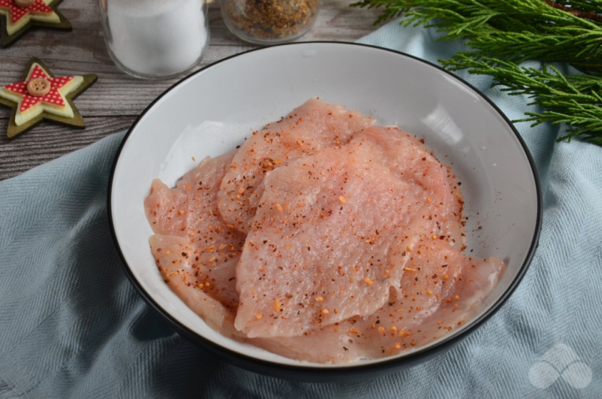 Куриные отбивные с сыром и кунжутом – фото приготовления рецепта, шаг 1 Куриные отбивные с сыром и кунжутом – фото приготовления рецепта, шаг 1