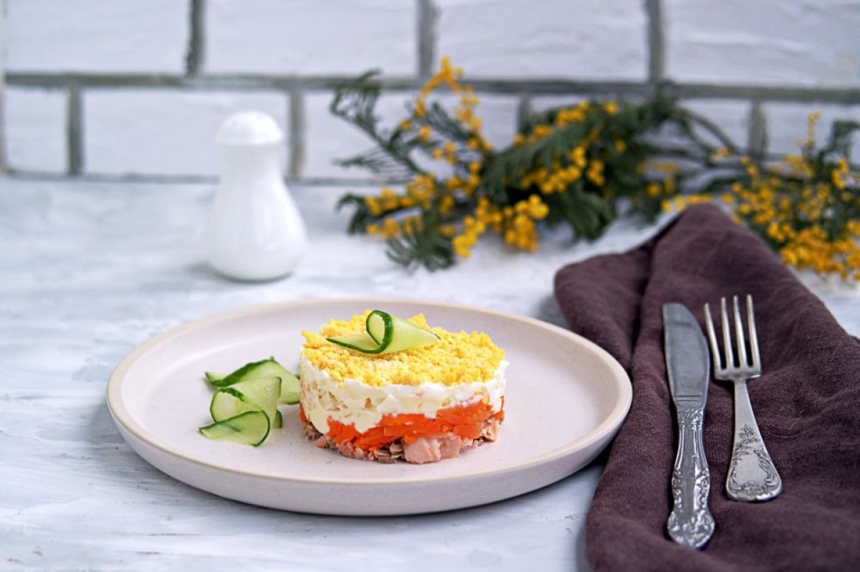 Салат Мимоза с корейской морковью и без картофеля Салат Мимоза с корейской морковью и без картофеля