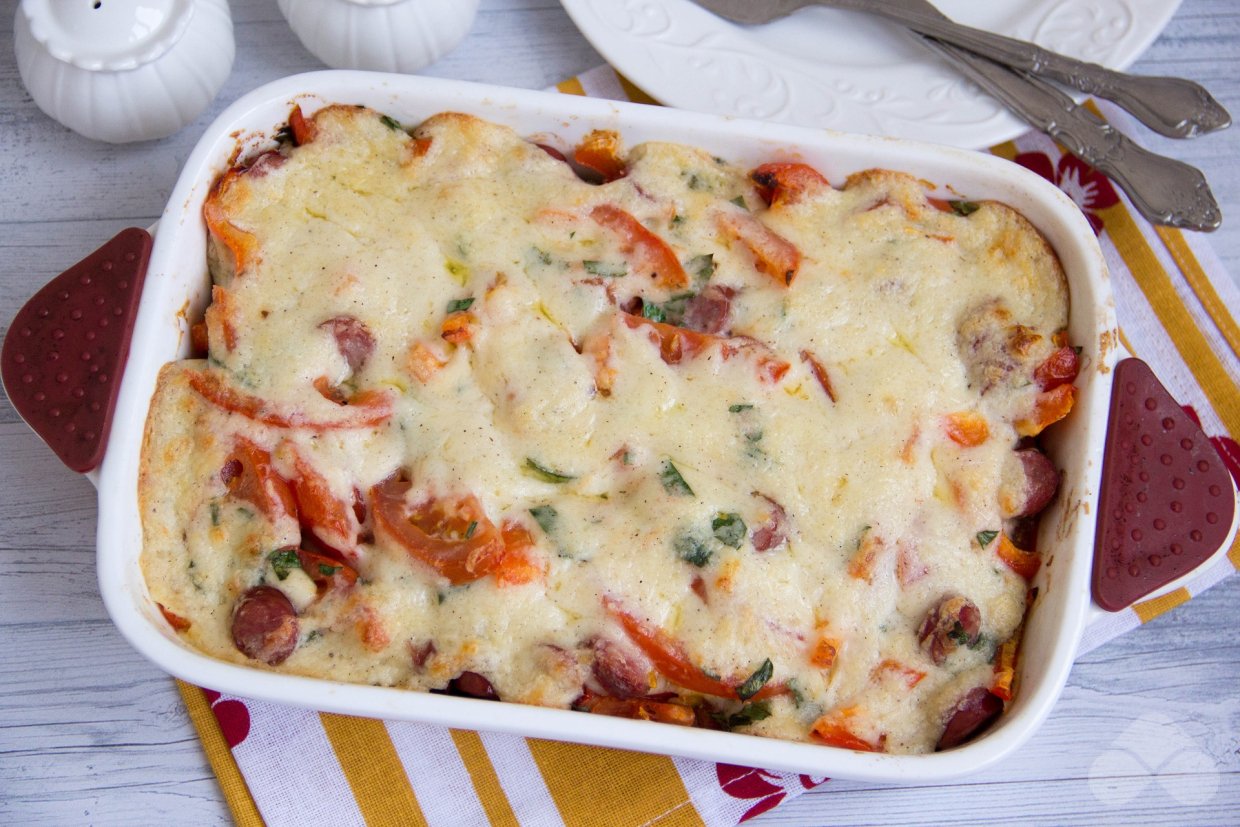 Запеканка с болгарским перцем, помидорами и охотничьими колбасками – фото приготовления рецепта, шаг 10