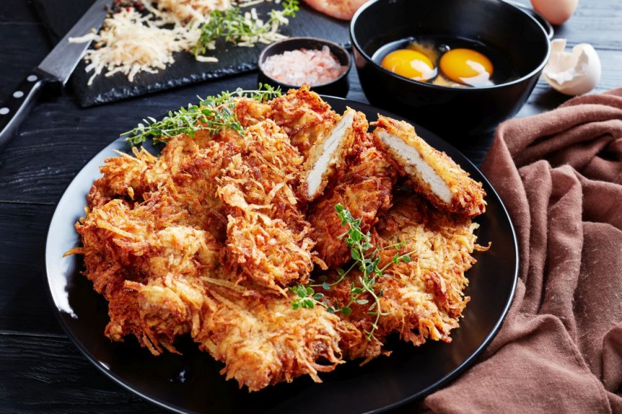 Куриные отбивные в картофельной шубе Куриные отбивные в картофельной шубе