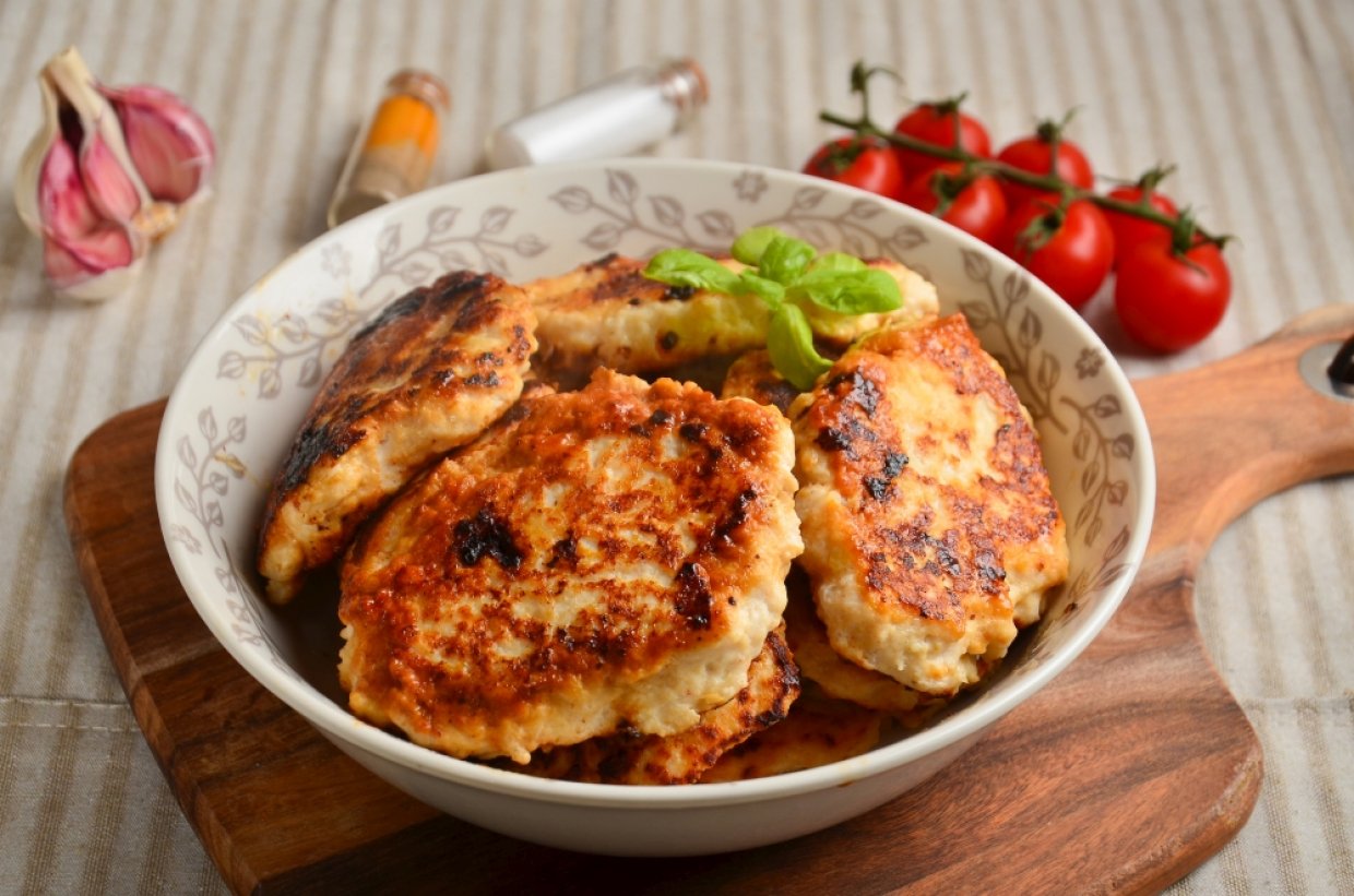 Куриные котлеты с паприкой Куриные котлеты с паприкой