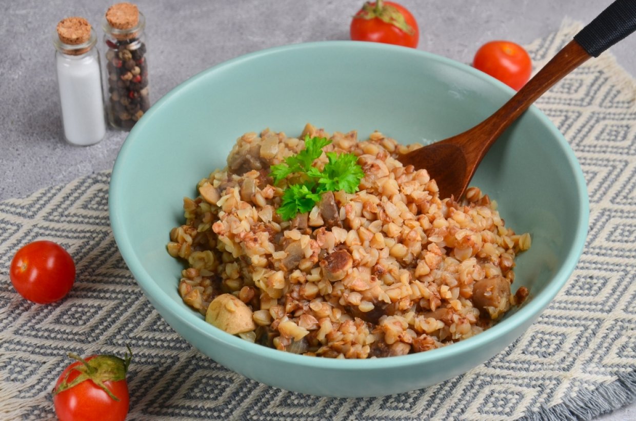 Гречневая каша с шампиньонами