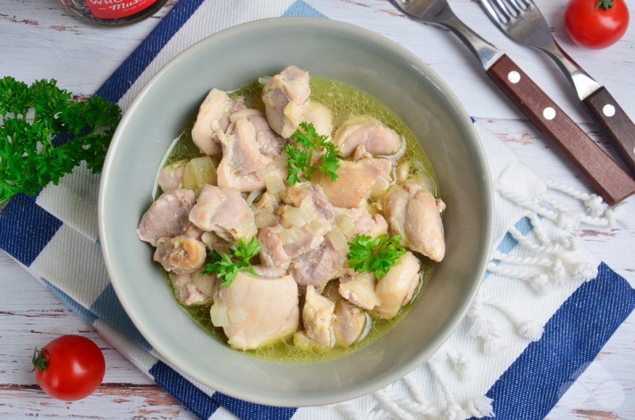 Тушеная курица в мультиварке – фото приготовления рецепта, шаг 6 Тушеная курица в мультиварке – фото приготовления рецепта, шаг 6