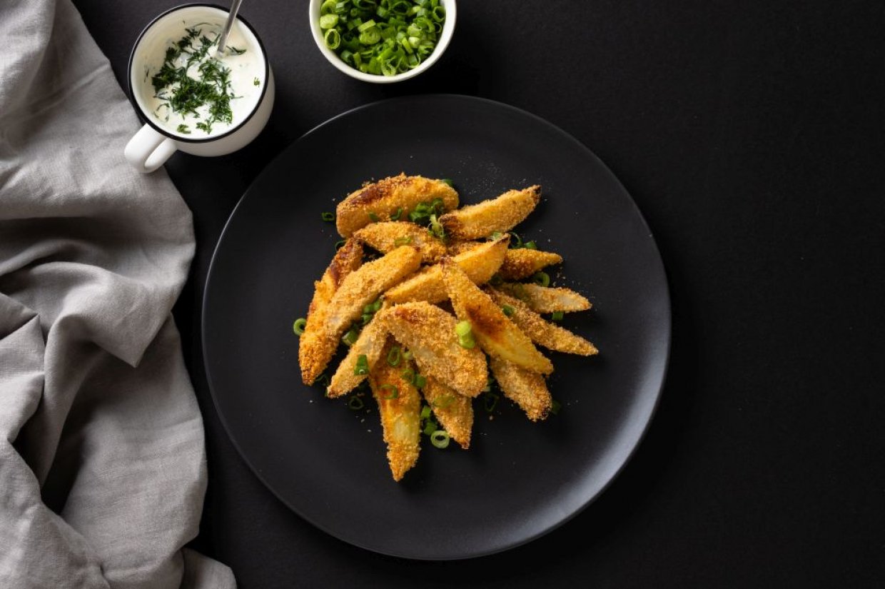 Картофель по-деревенски, запеченный в панировочных сухарях Картофель по-деревенски, запеченный в панировочных сухарях