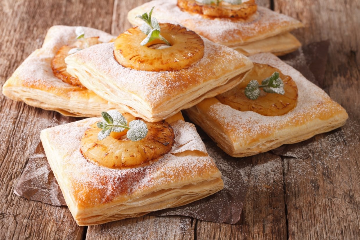 Слойки с ананасом Слойки с ананасом