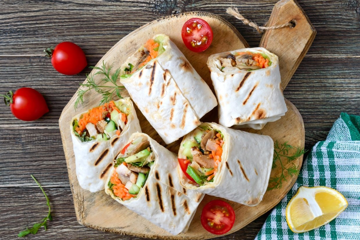 Рулет из лаваша с курицей, грибами и овощами Рулет из лаваша с курицей, грибами и овощами