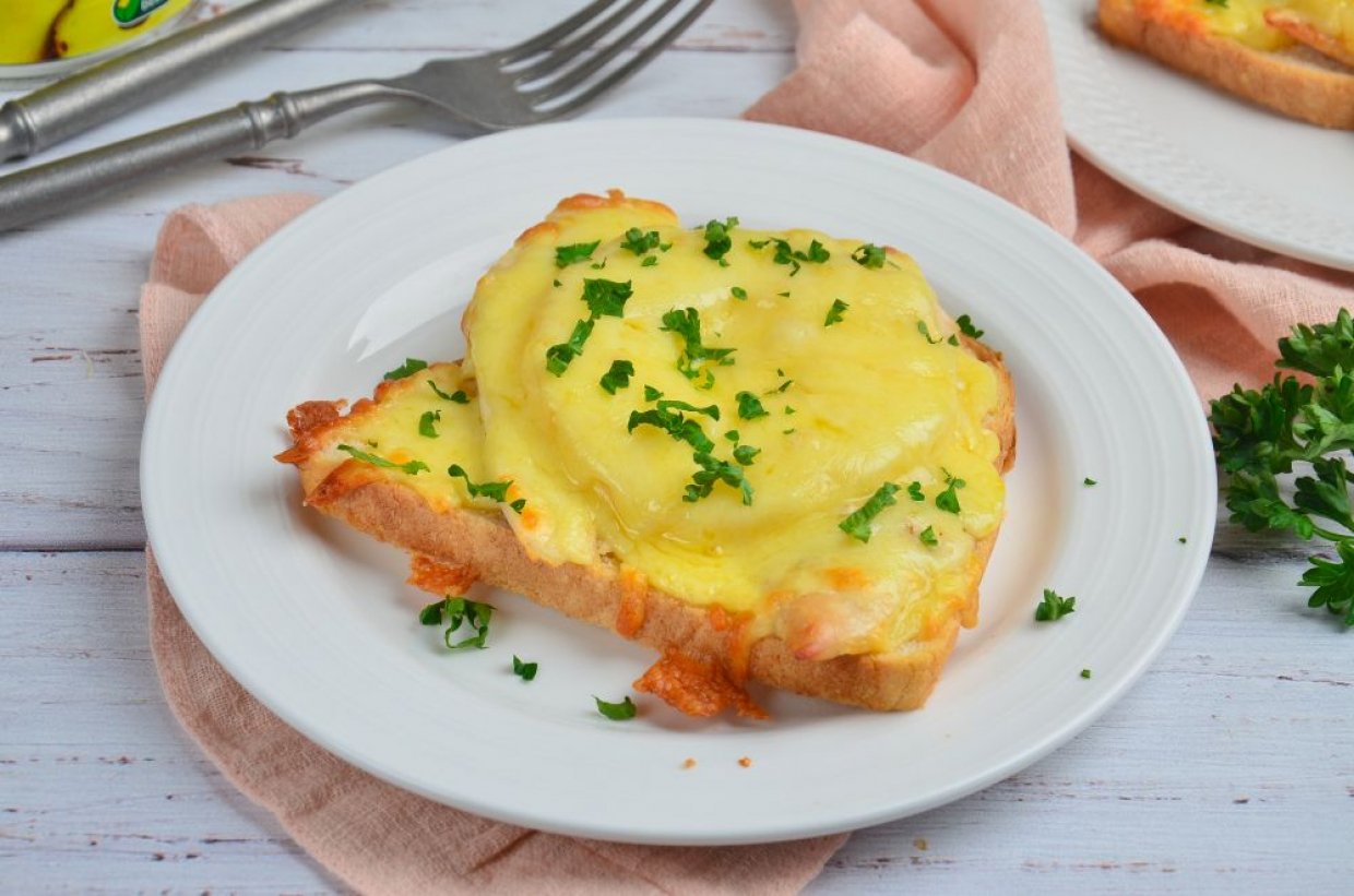 Бутерброды с курицей и ананасом Бутерброды с курицей и ананасом
