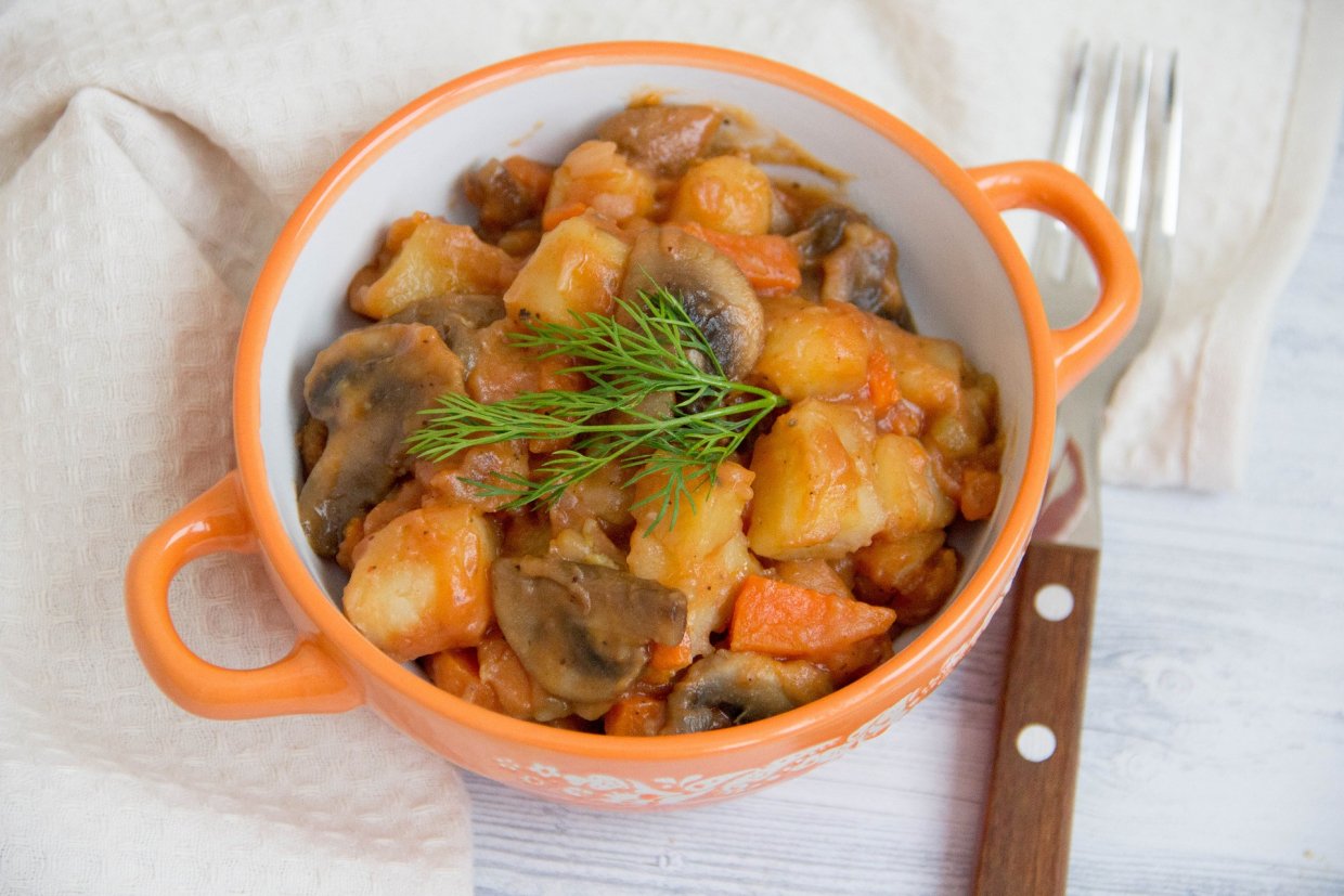 Вегетарианский гуляш без мяса Вегетарианский гуляш без мяса