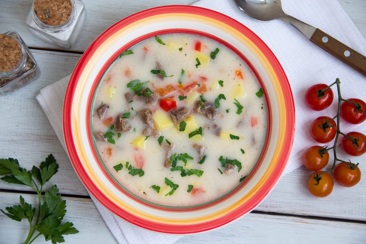 Сырный суп с говядиной и овощами Сырный суп с говядиной и овощами