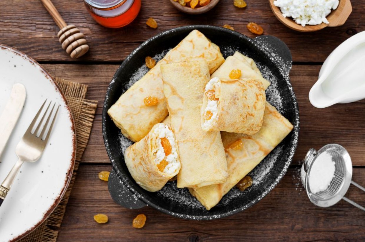 Блинчики с творогом и изюмом Блинчики с творогом и изюмом