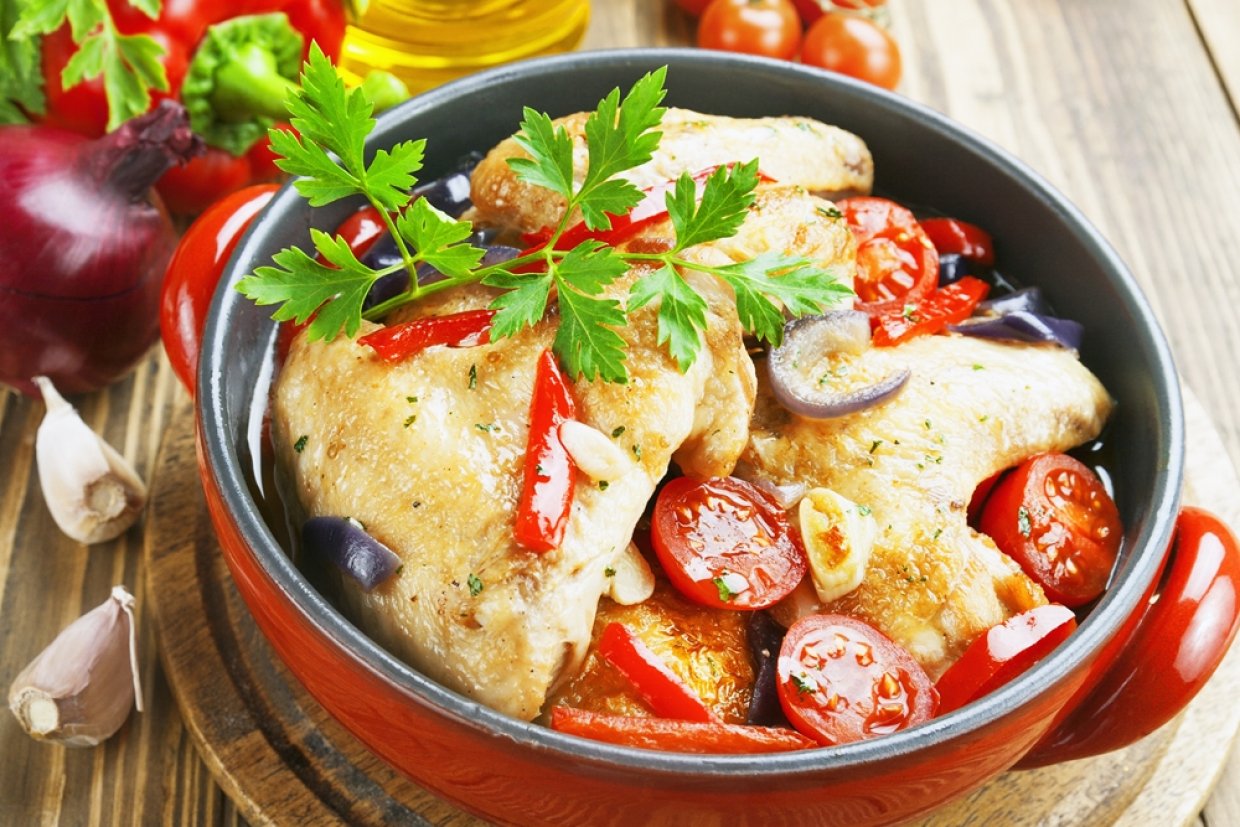 Куриные крылья в горшочках Куриные крылья в горшочках
