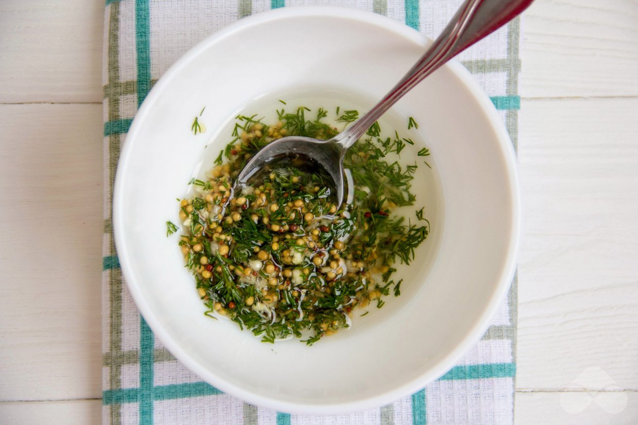 Салат с картофелем, маринованными огурцами и копченой курицей – фото приготовления рецепта, шаг 1