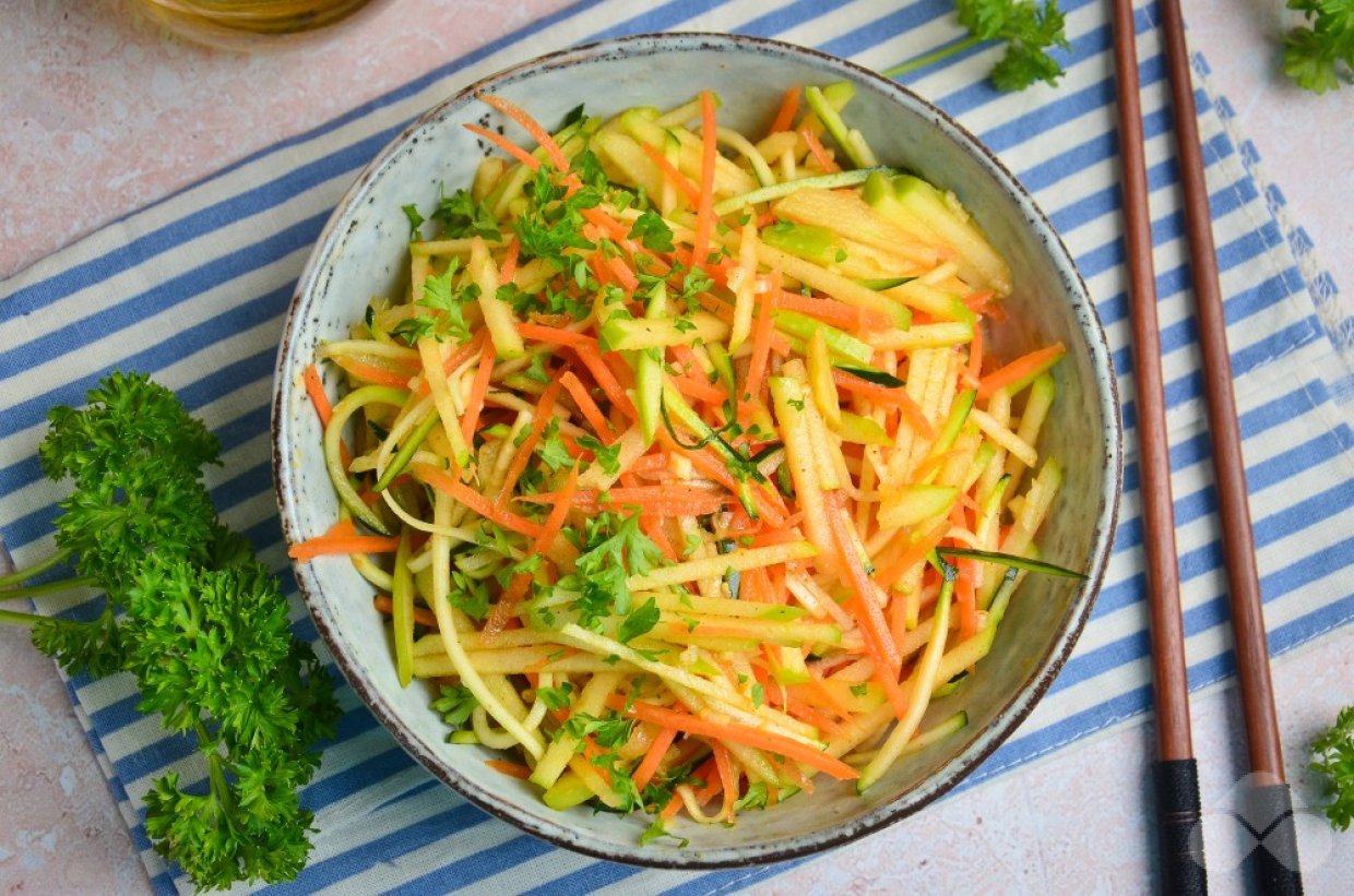 Корейский салат с цукини