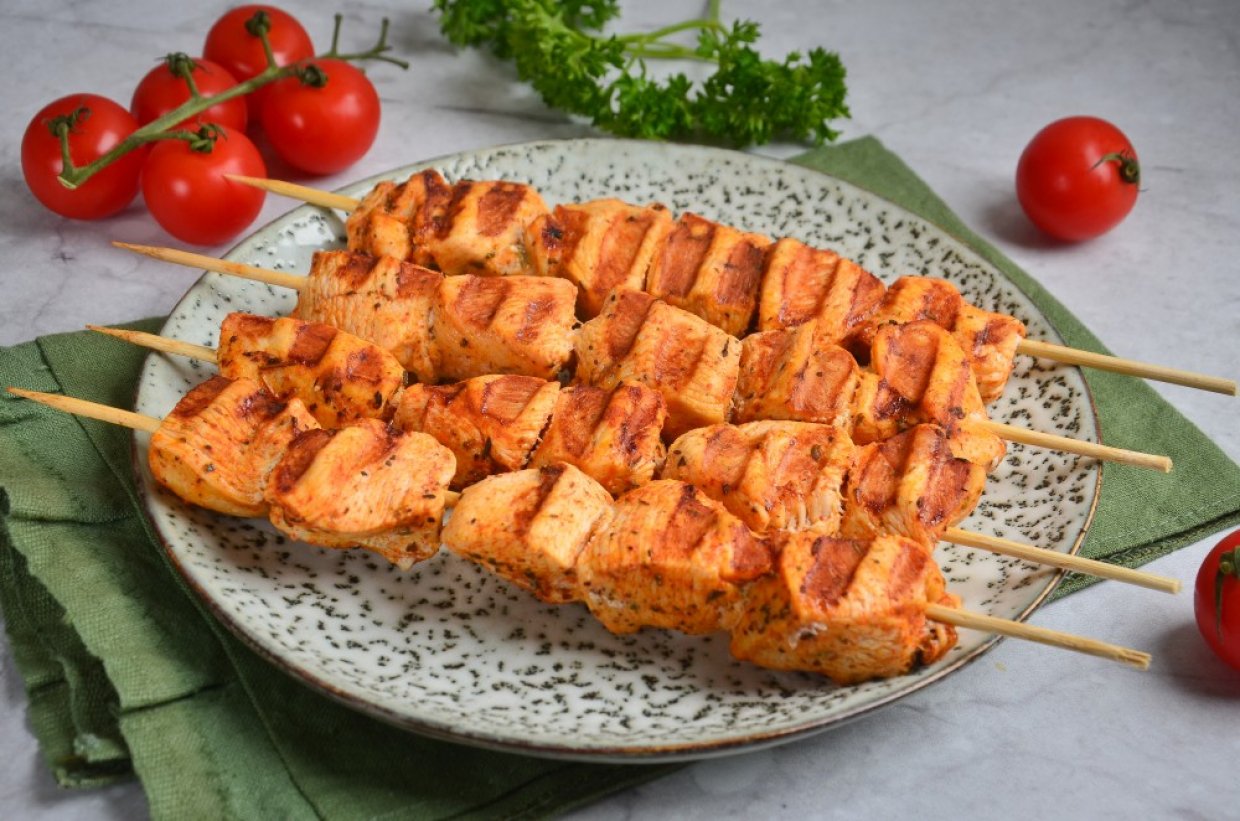 Куриные шашлычки по-гречески на гриле Куриные шашлычки по-гречески на гриле