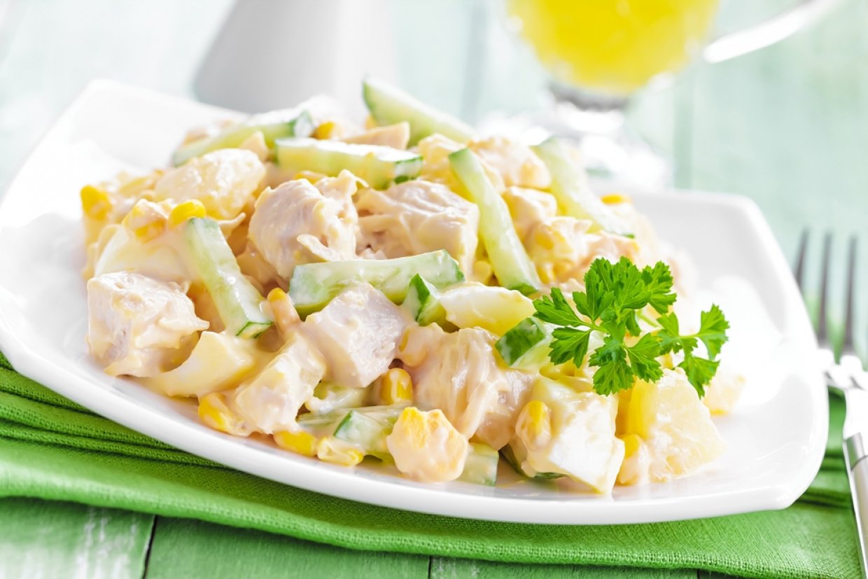 Салат с огурцами и ананасами Салат с огурцами и ананасами