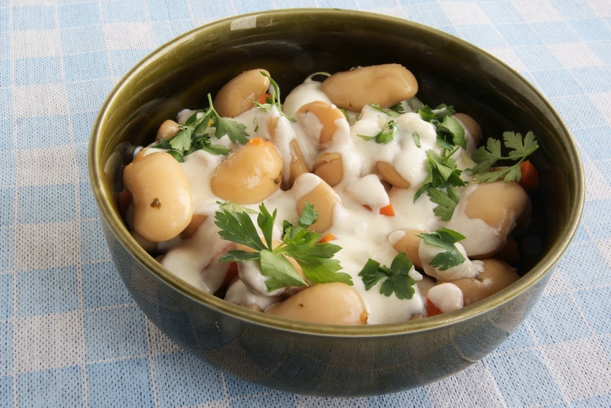 Салат с грибами, морковью и фасолью Салат с грибами, морковью и фасолью