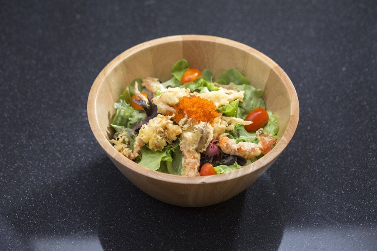 Салат с латуком и крабовым мясом Салат с латуком и крабовым мясом