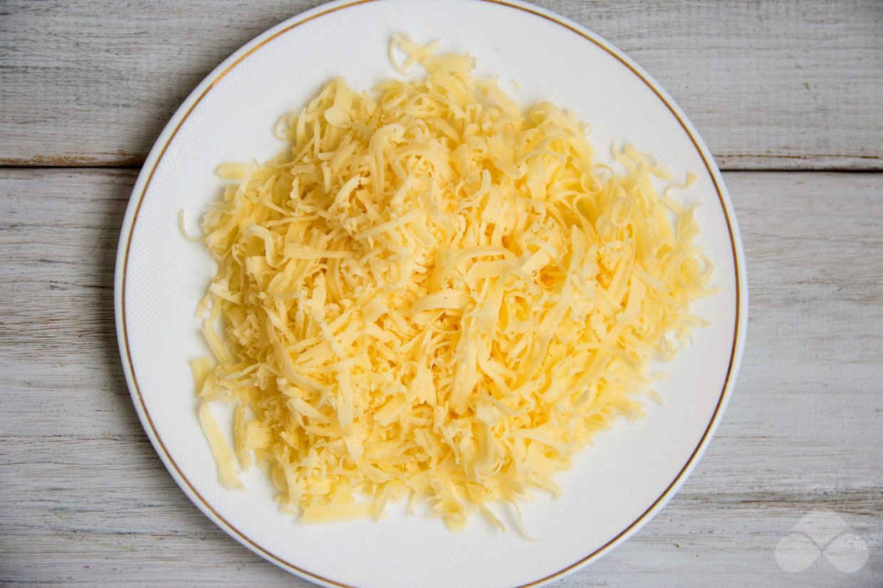 Отбивные из индейки с ананасами и сыром в духовке – фото приготовления рецепта, шаг 4