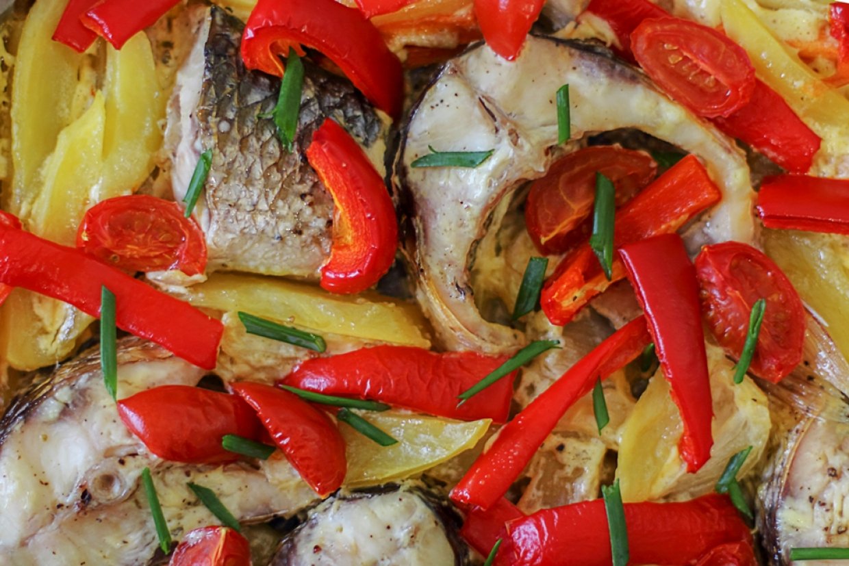 Хек с овощами и сливками Хек с овощами и сливками