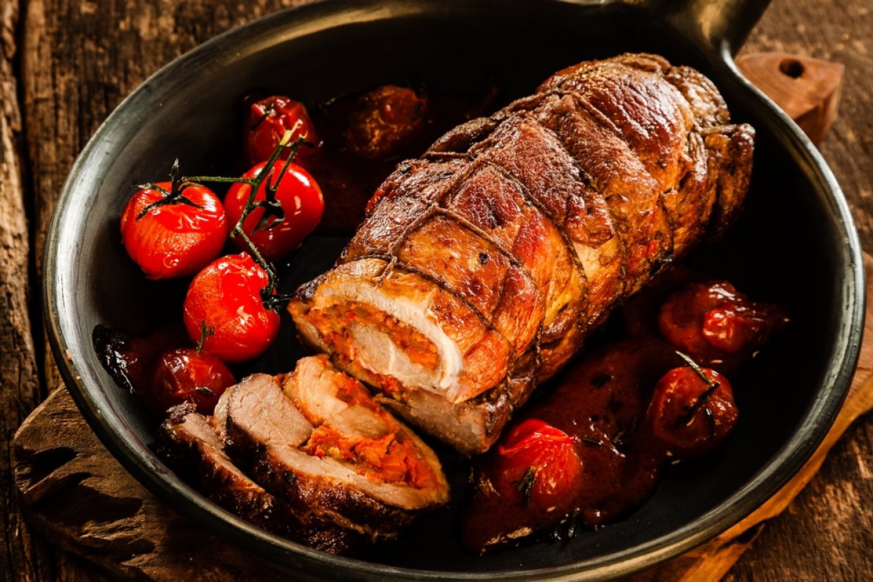 Рулет из свинины с овощами Рулет из свинины с овощами