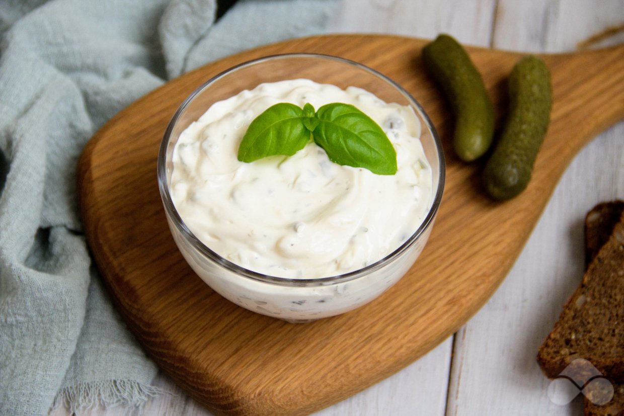 Соус Тартар с каперсами и солеными огурцами Соус Тартар с каперсами и солеными огурцами