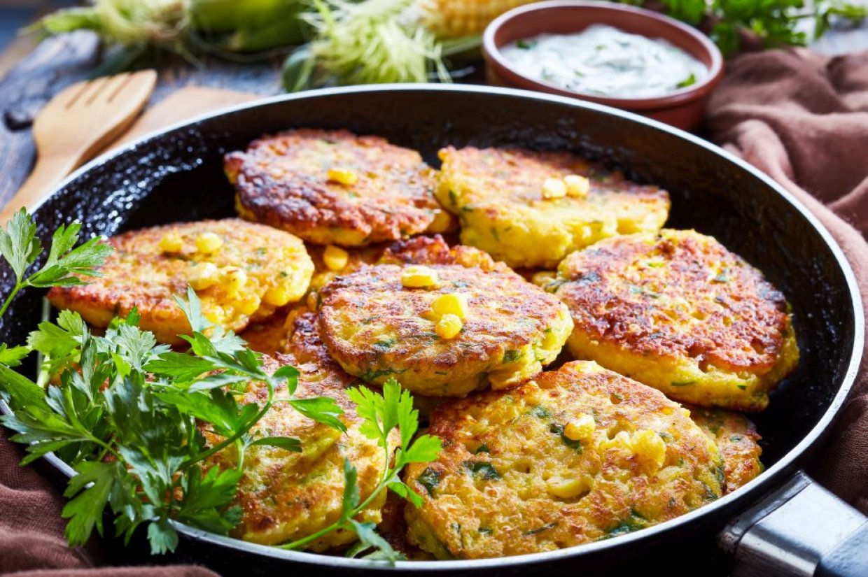Оладьи из консервированной кукурузы Оладьи из консервированной кукурузы