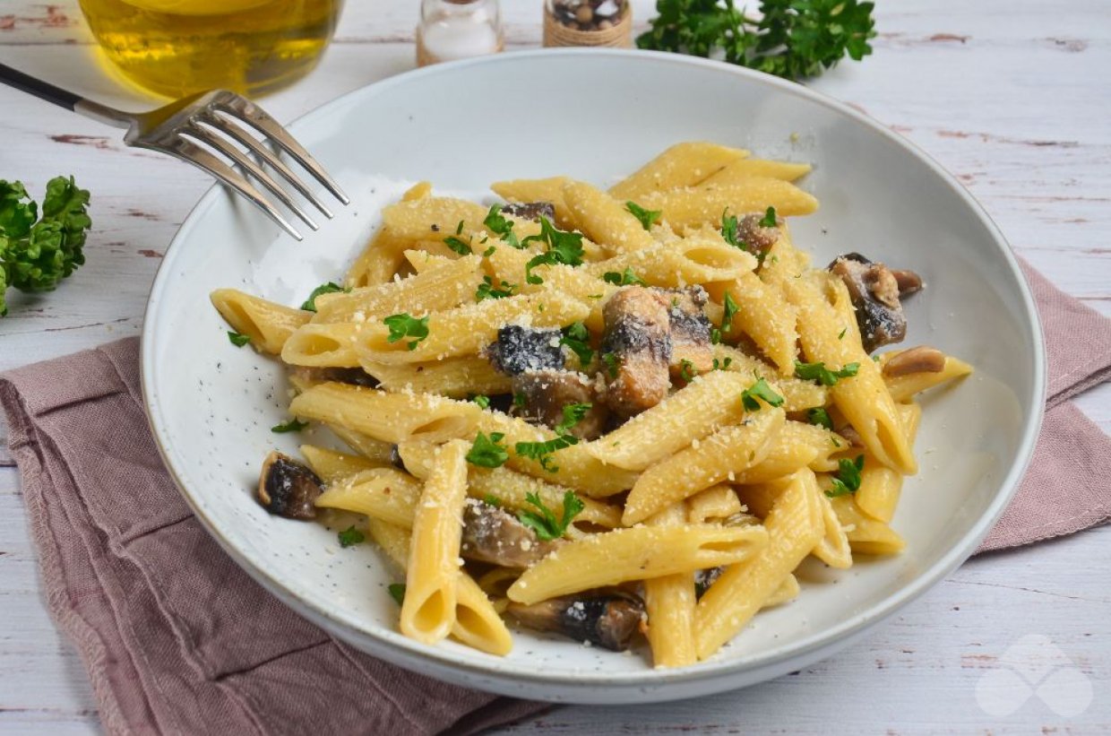 Паста с грибами и сливками
