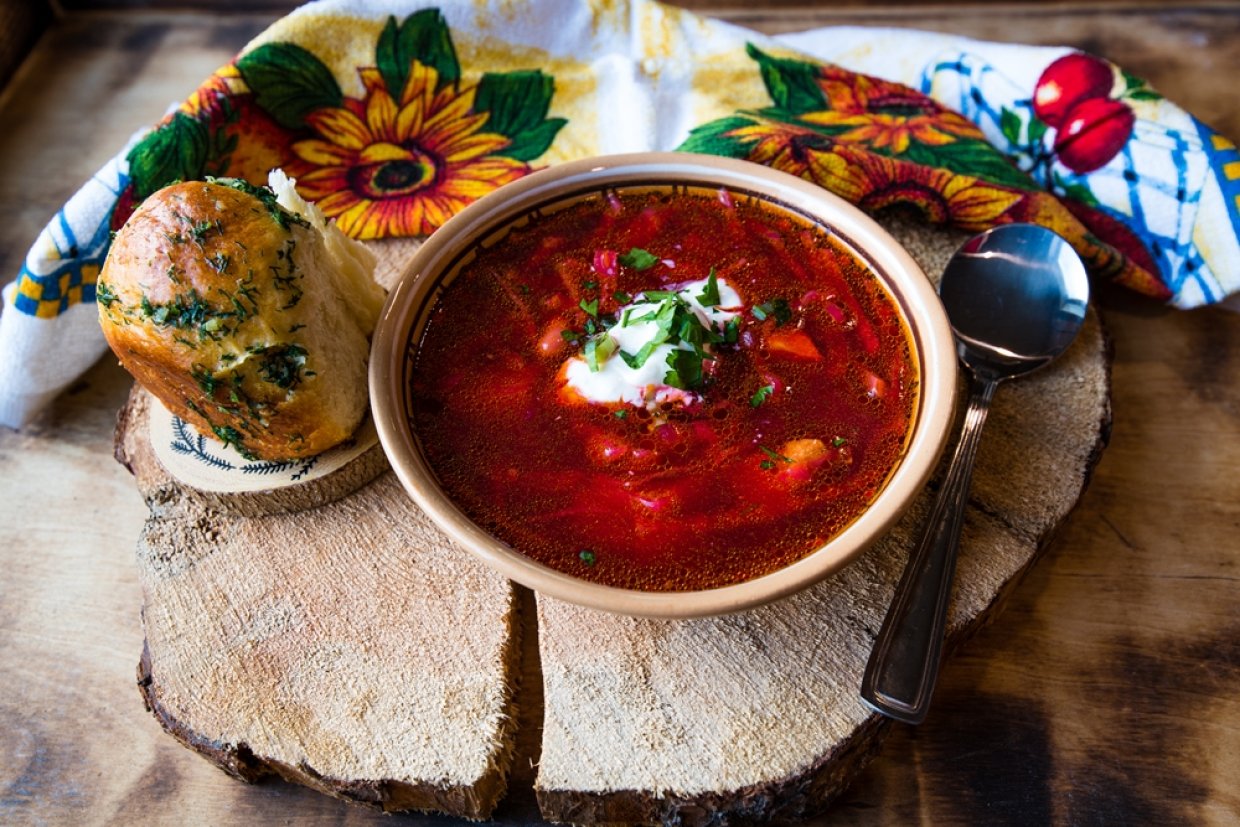 Борщ с горохом и копченостями Борщ с горохом и копченостями