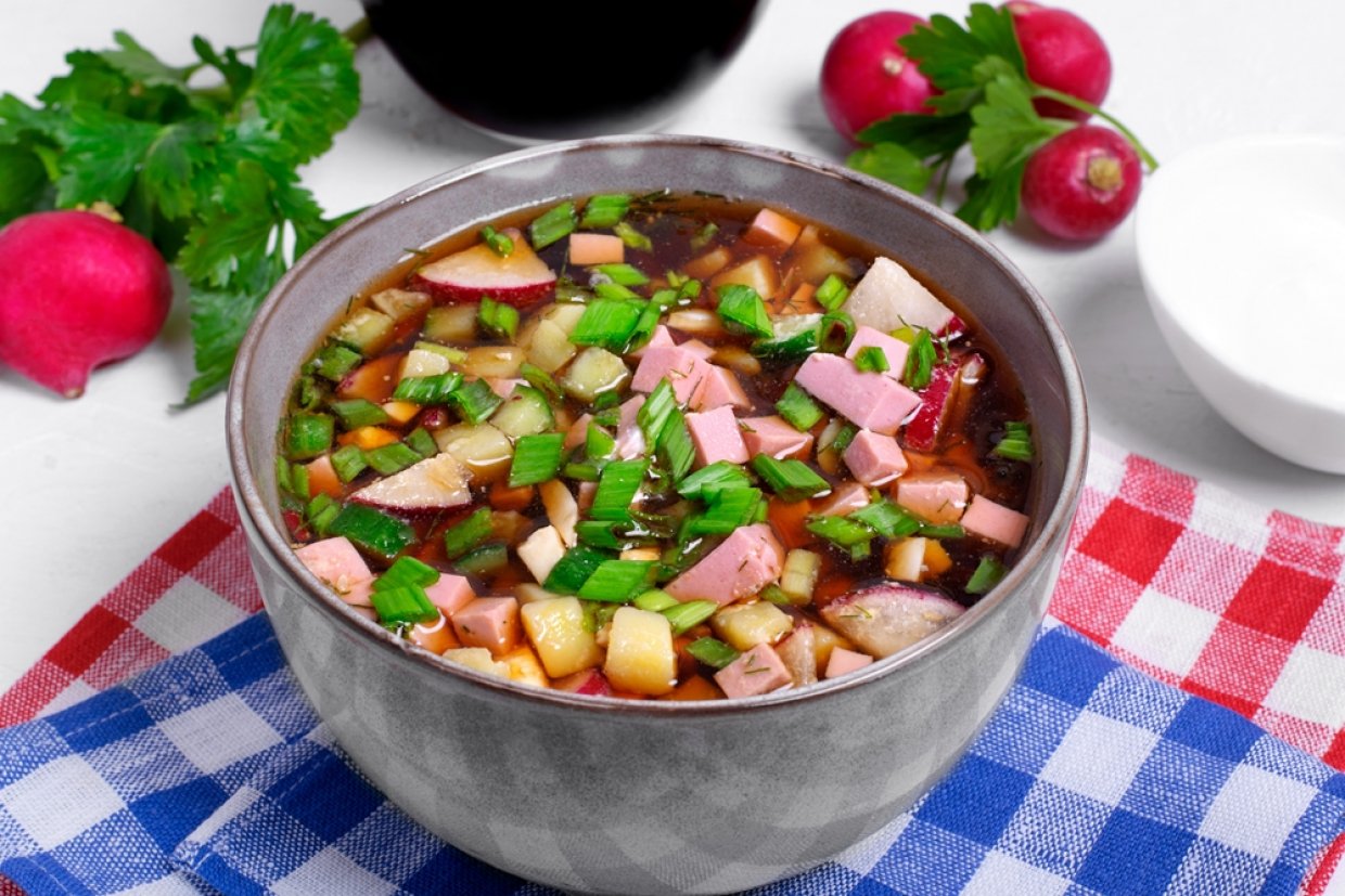 Окрошка с яблоком
