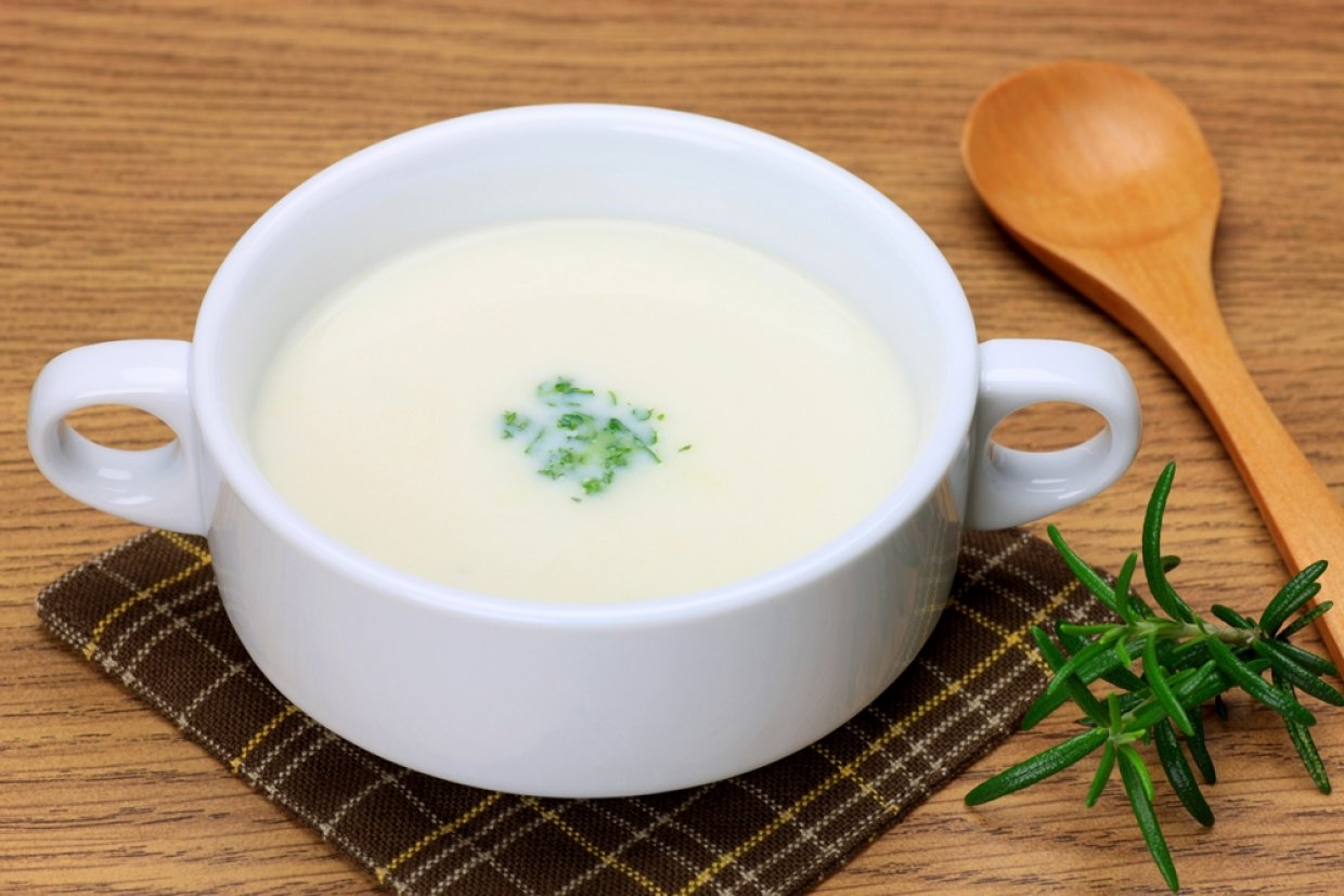 Молочный суп с гречкой и розмарином Молочный суп с гречкой и розмарином