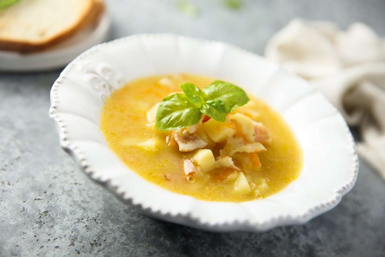 Гороховый суп с беконом и копченостями Гороховый суп с беконом и копченостями