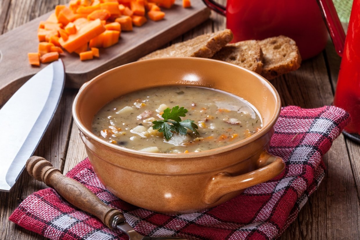 Гороховый суп с шампиньонами Гороховый суп с шампиньонами