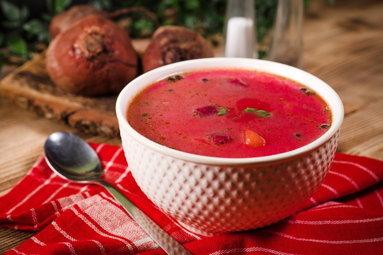 Борщ с квашеной капустой и сметаной Борщ с квашеной капустой и сметаной