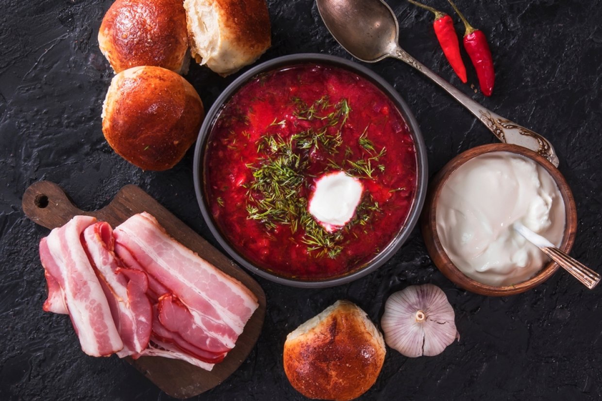 Борщ с беконом и квашеной капустой Борщ с беконом и квашеной капустой