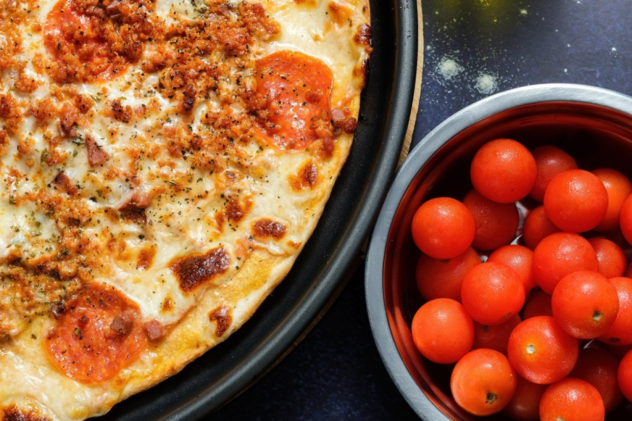 Мясная пицца на сковороде Мясная пицца на сковороде