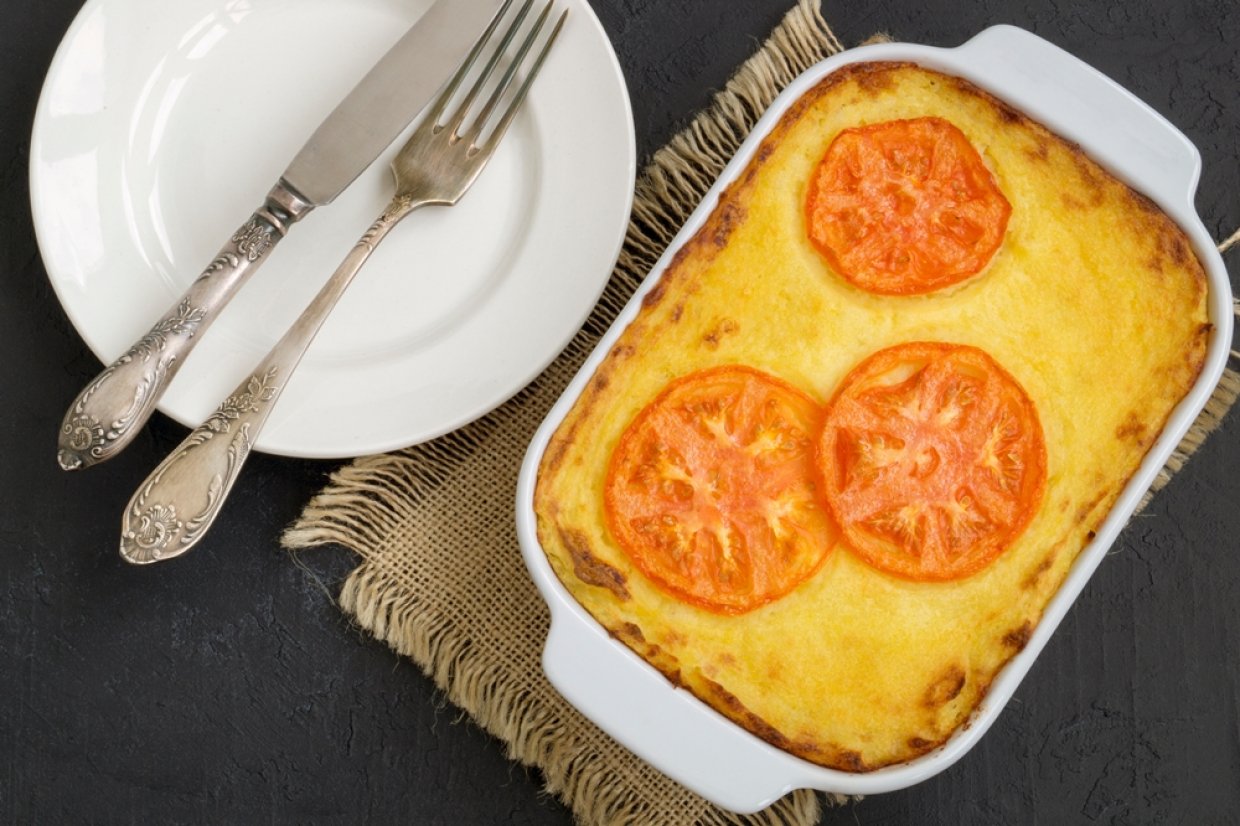 Картофельная запеканка с фаршем, луком и морковью Картофельная запеканка с фаршем, луком и морковью