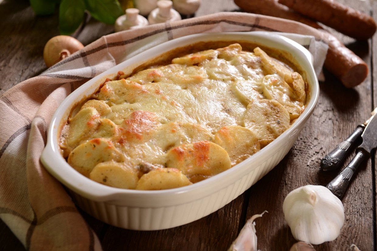Картофельная запеканка с фаршем и шампиньонами Картофельная запеканка с фаршем и шампиньонами