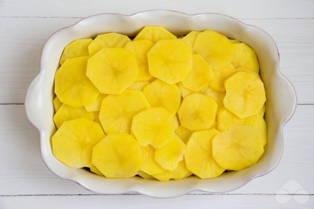 Картофельная запеканка с курицей и сливками – фото приготовления рецепта, шаг 2